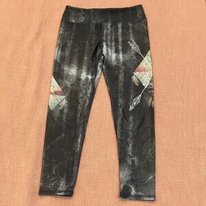 Evolution & Creation yoga 3/4 length capri leggings - feather arrow dream catche